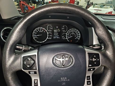 Used 2018 Toyota Tundra SR5 image 35