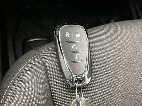 Used 2019 Chevrolet Equinox LT image 30