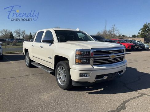 Used 2015 Chevrolet Silverado 1500 High Country w/ High Country Premium Package AWD/4WD image 30