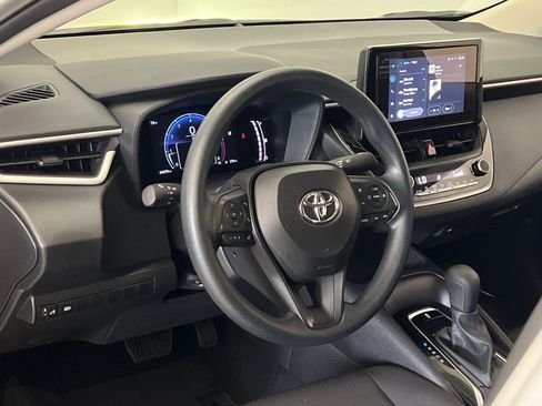 Used 2026 Toyota Corolla LE FWD image 15