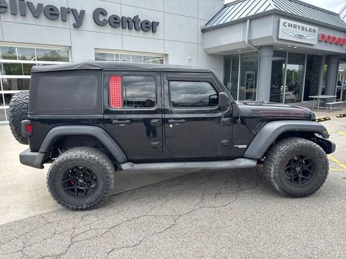 Used 2018 Jeep Wrangler Unlimited Sport AWD/4WD image 4