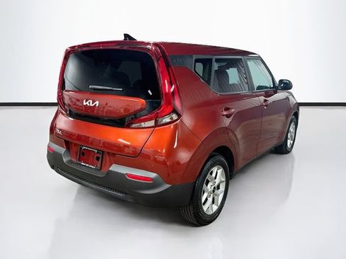 Used 2022 Kia Soul LX w/ Technology Package FWD image 7