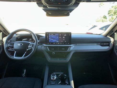 Used 2025 Ford Explorer ST-Line w/ Premium Package image 26