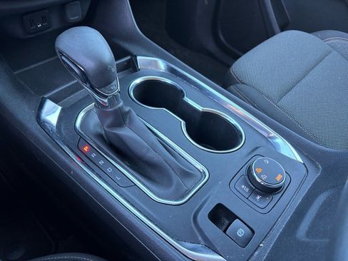 Used 2021 Chevrolet Traverse LS image 16