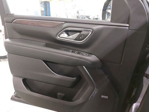 Used 2022 Chevrolet Tahoe LT w/ Luxury Package image 29