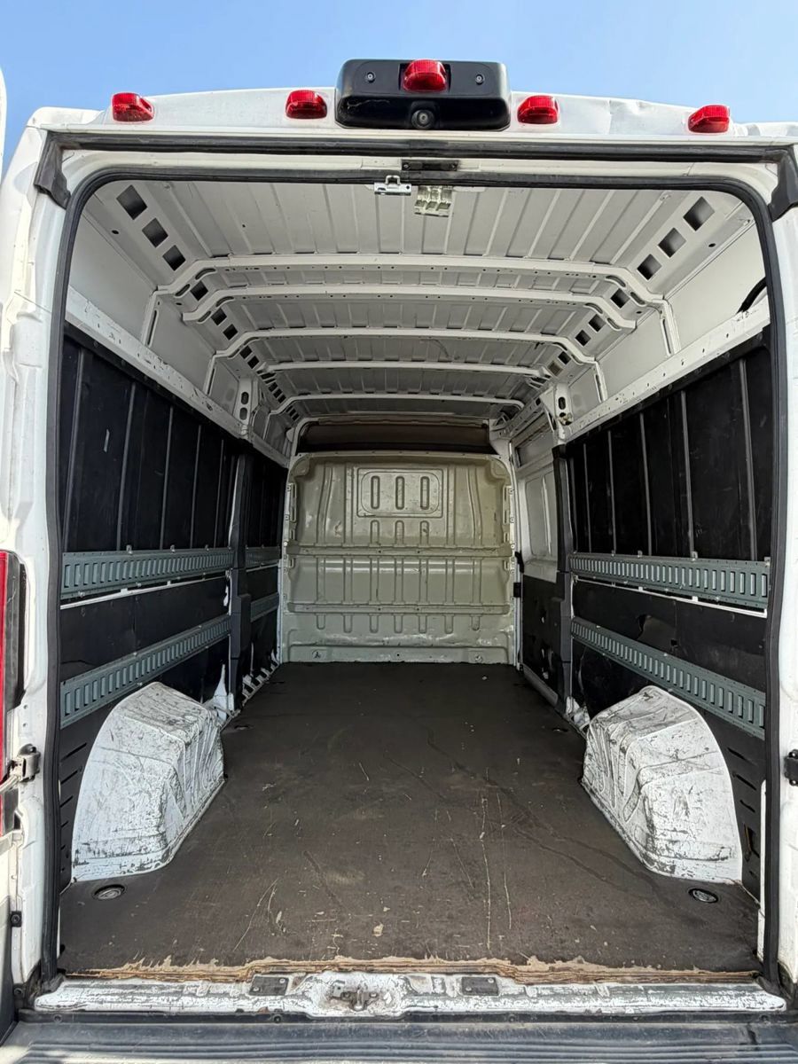 Used 2018 RAM ProMaster 2500 w/ Interior Convenience Group FWD image 11
