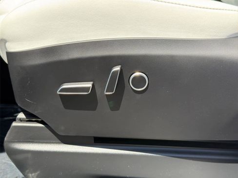 Used 2023 Tesla Model X AWD/4WD image 24