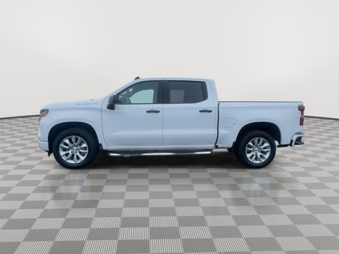 Used 2023 Chevrolet Silverado 1500 Custom image 5