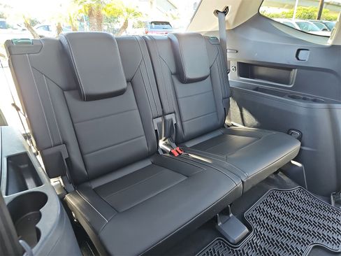 Certified 2023 Volkswagen Atlas SE w/ Panoramic Sunroof Package image 12