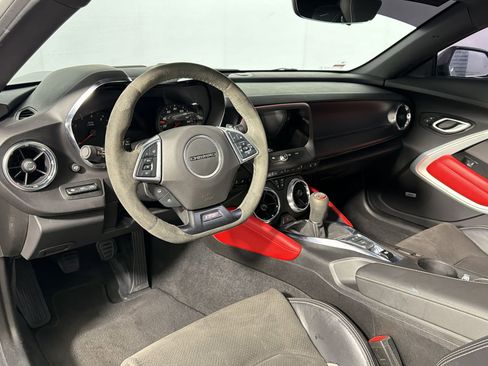Used 2021 Chevrolet Camaro SS RWD image 4