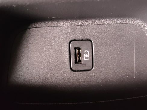 Certified 2025 Nissan Sentra SV w/ All-Weather Package FWD image 32