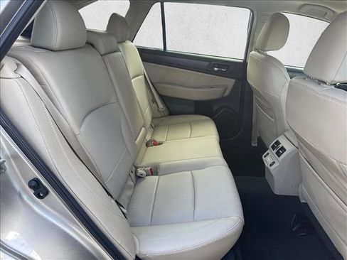 Used 2018 Subaru Outback 3.6R Limited AWD/4WD image 22