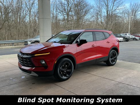 Used 2024 Chevrolet Blazer LT w/ Convenience Package image 3