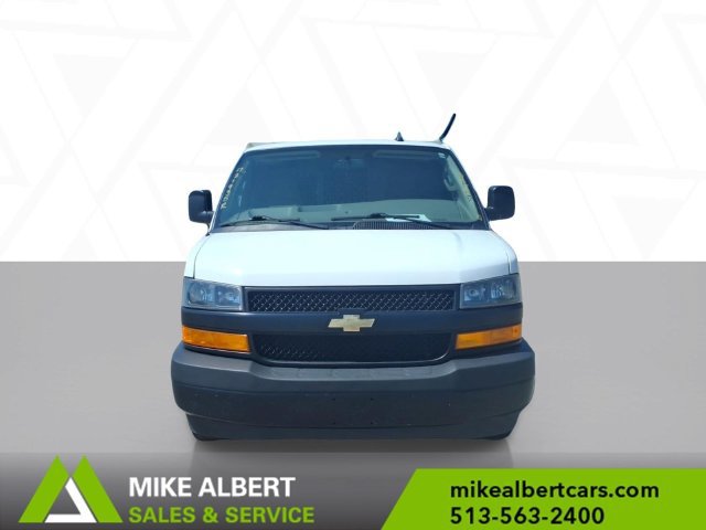Used 2021 Chevrolet Express 2500 w/ Driver Convenience Package RWD image 2