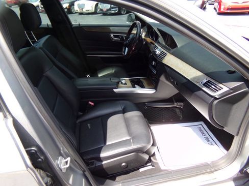 Used 2015 Mercedes-Benz E 350 4MATIC Sedan image 29