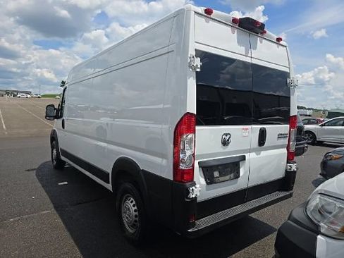 Used 2025 RAM ProMaster 2500 FWD image 3