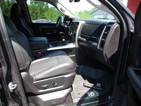 Used 2018 RAM 2500 Laramie w/ Convenience Group AWD/4WD image 27