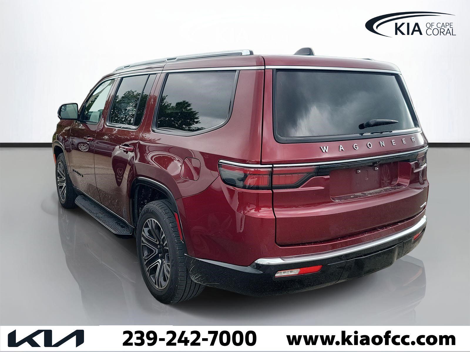 Used 2024 Jeep Wagoneer Series II AWD/4WD image 4