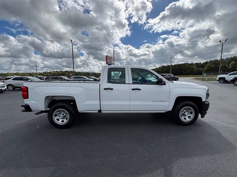 Used 2017 Chevrolet Silverado 1500 W/T w/ Trailering Package image 7