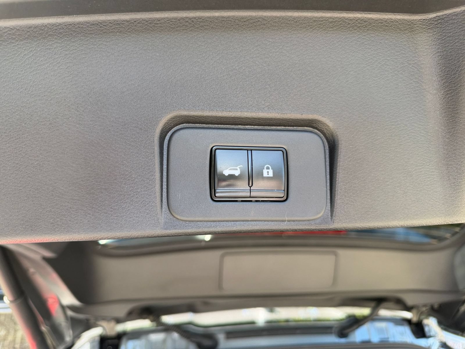 Used 2026 Nissan Rogue SV AWD/4WD image 22
