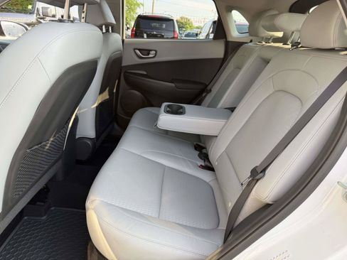 Used 2018 Hyundai Kona Limited AWD/4WD image 14