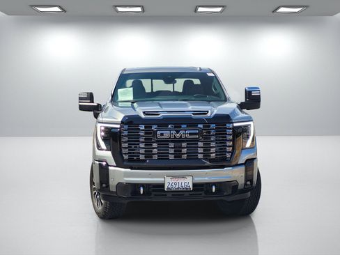 Used 2025 GMC Sierra 2500 Denali Ultimate AWD/4WD image 2