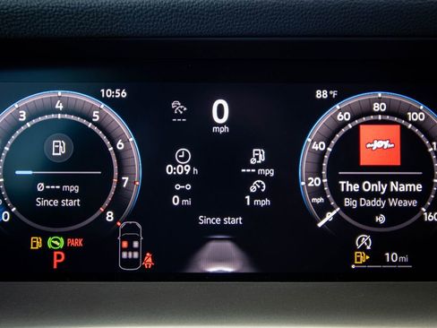 New 2026 Volkswagen Tiguan SE R-Line FWD image 40