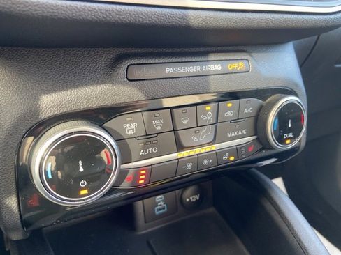 Used 2022 Ford Escape SE w/ Convenience Package image 14