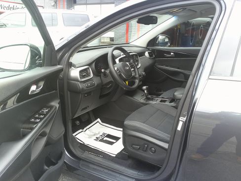 Used 2019 Kia Sorento AWD w/ LX Convenience Package image 15
