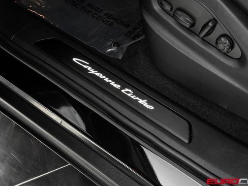 Used 2025 Porsche Cayenne Turbo image 47