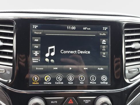 Used 2019 Jeep Grand Cherokee Limited RWD image 19