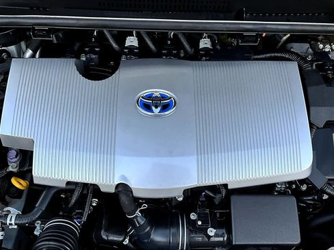 Used 2019 Toyota Prius Prime Advanced image 32