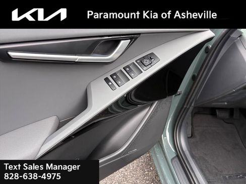 New 2026 Kia Niro EX image 25