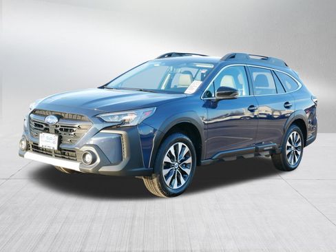 Certified 2025 Subaru Outback Limited image 3