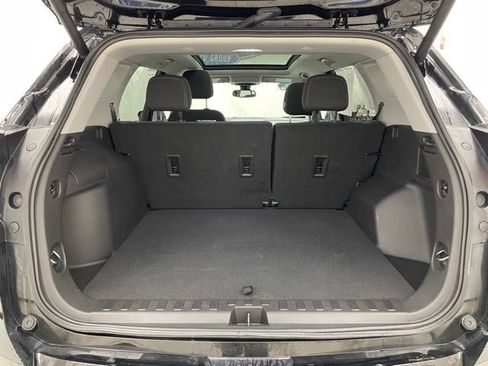 Used 2022 GMC Terrain SLE w/ Driver Convenience Package image 13