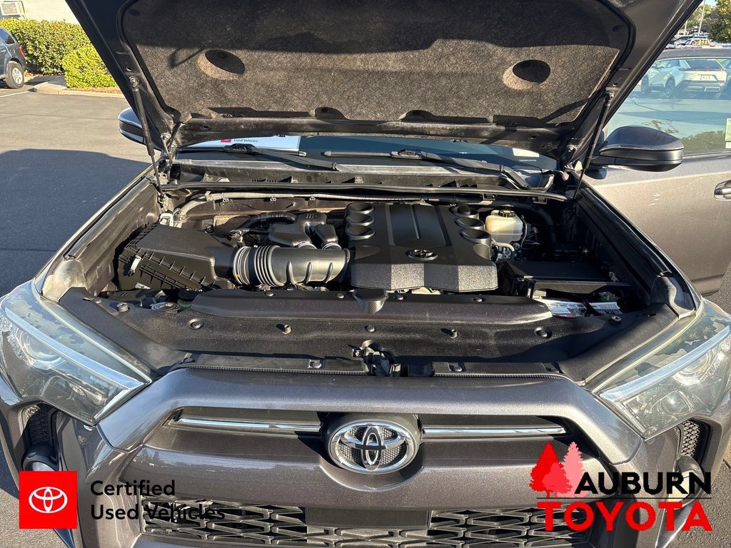 Certified 2020 Toyota 4Runner TRD Off-Road AWD/4WD image 16