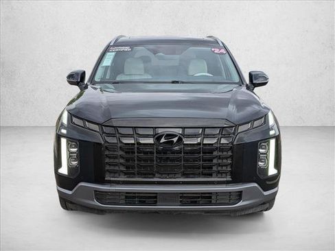 Used 2024 Hyundai Palisade Limited FWD image 2