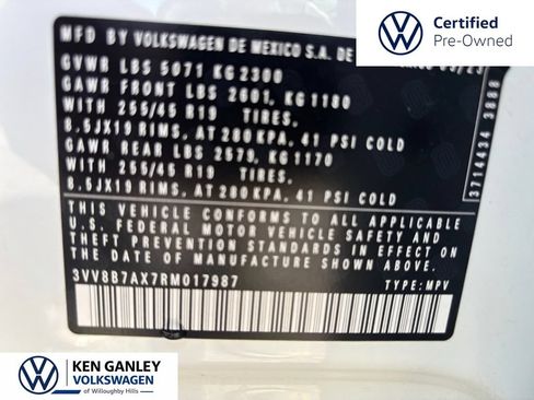 Certified 2024 Volkswagen Tiguan SE R-Line AWD/4WD image 11