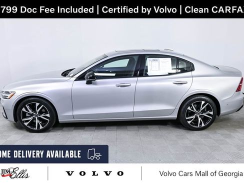 Used 2025 Volvo S60 B5 Plus FWD image 2