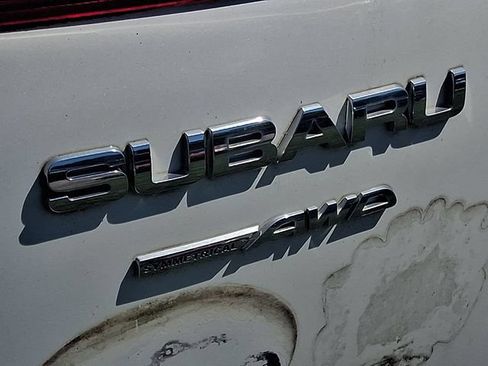 Used 2012 Subaru Outback 2.5i Limited w/ Moonroof Pkg AWD/4WD image 3