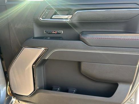 Used 2024 GMC Sierra 1500 AT4X image 25