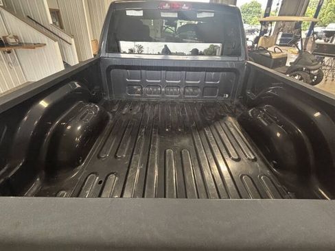 Used 2017 RAM 1500 Express AWD/4WD image 8