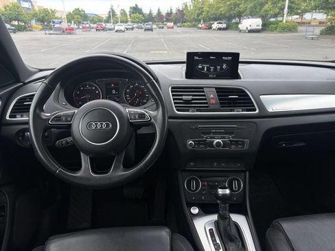Used 2018 Audi Q3 2.0T Premium w/ Convenience Package AWD/4WD image 11