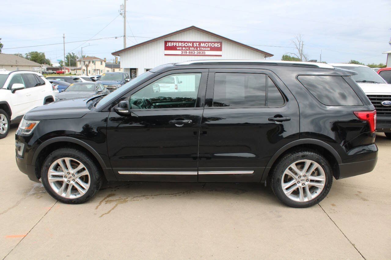 Used 2016 Ford Explorer XLT w/ Equipment Group 202A AWD/4WD image 1
