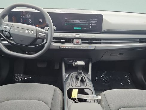 Used 2025 Kia K4 FWD image 23