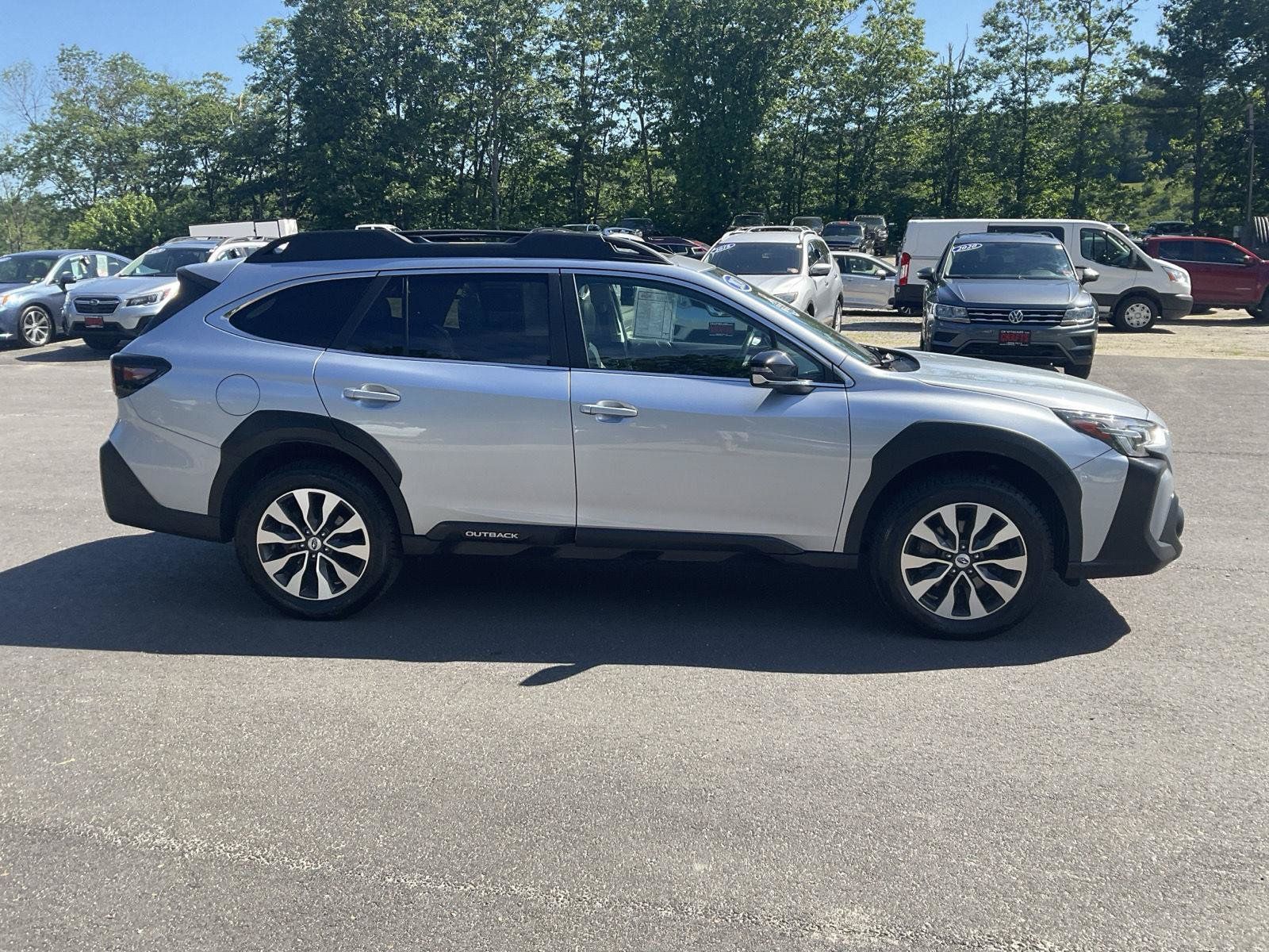 Used 2024 Subaru Outback Limited AWD/4WD image 6