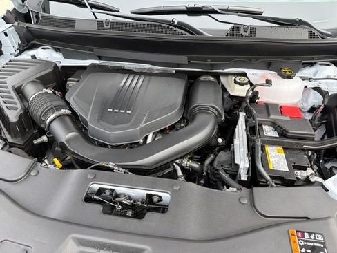 New 2026 GMC Acadia Denali Ultimate w/ LPO, Floor Liner Package AWD/4WD image 32