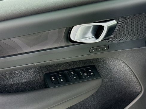 Used 2023 Volvo C40 P8 Recharge Plus image 18