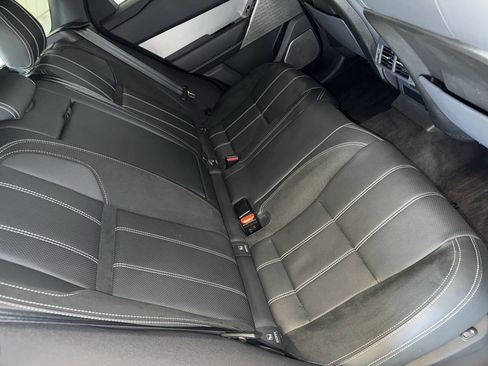 Used 2019 Land Rover Range Rover Velar R-Dynamic SE image 27