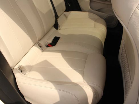 Used 2023 Mercedes-Benz GLA 250 w/ Premium Package image 25